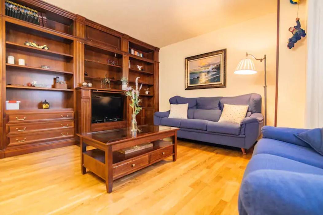 Residencial En Madrid Alquiler De Corta Estancia No Turistico Bagian luar foto