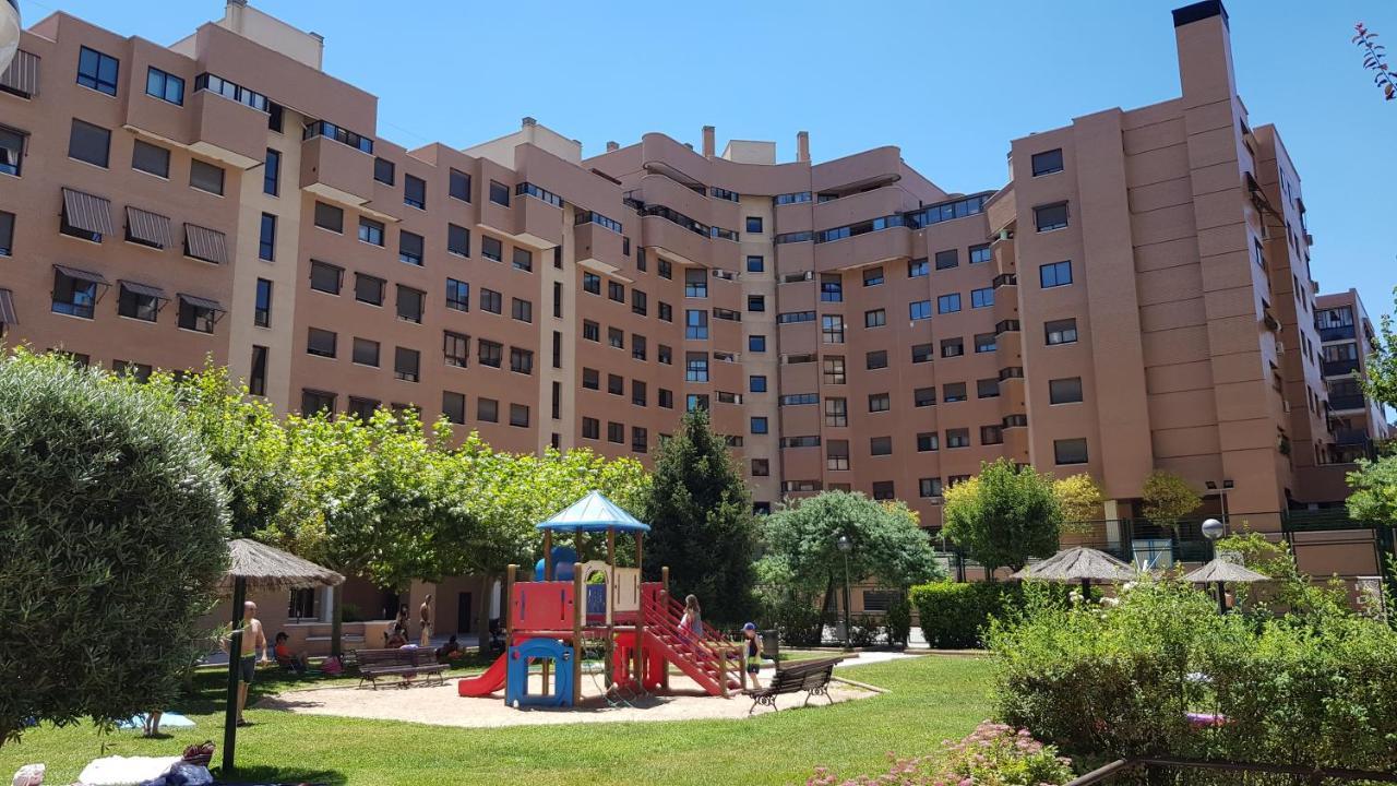 Residencial En Madrid Alquiler De Corta Estancia No Turistico Bagian luar foto