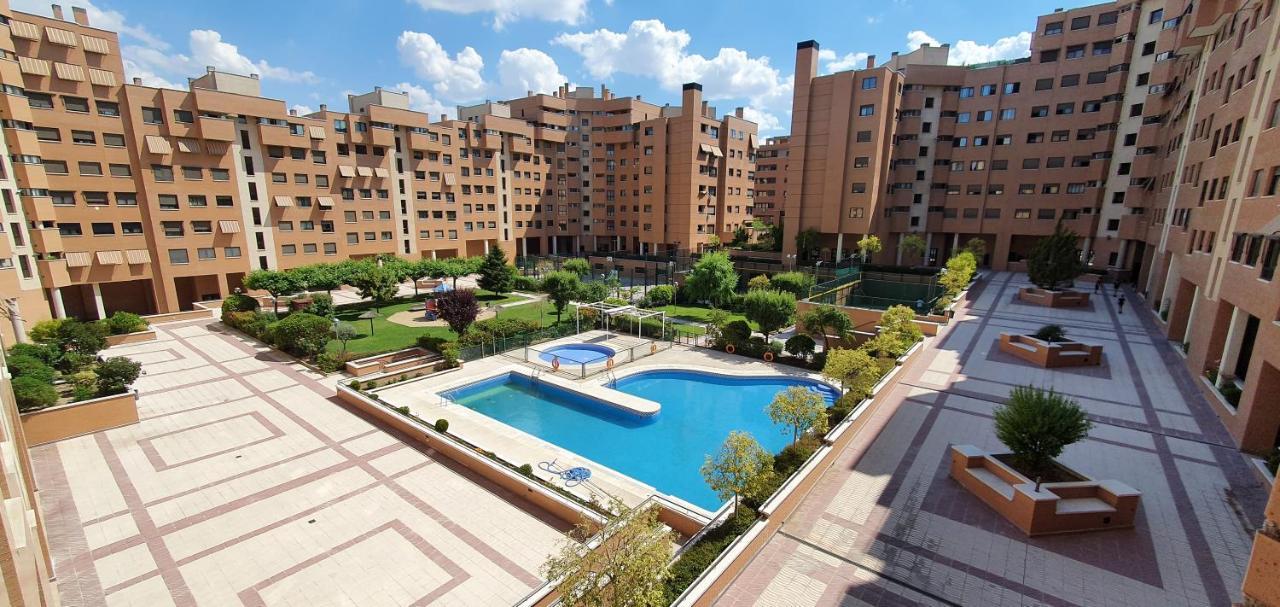 Residencial En Madrid Alquiler De Corta Estancia No Turistico Bagian luar foto