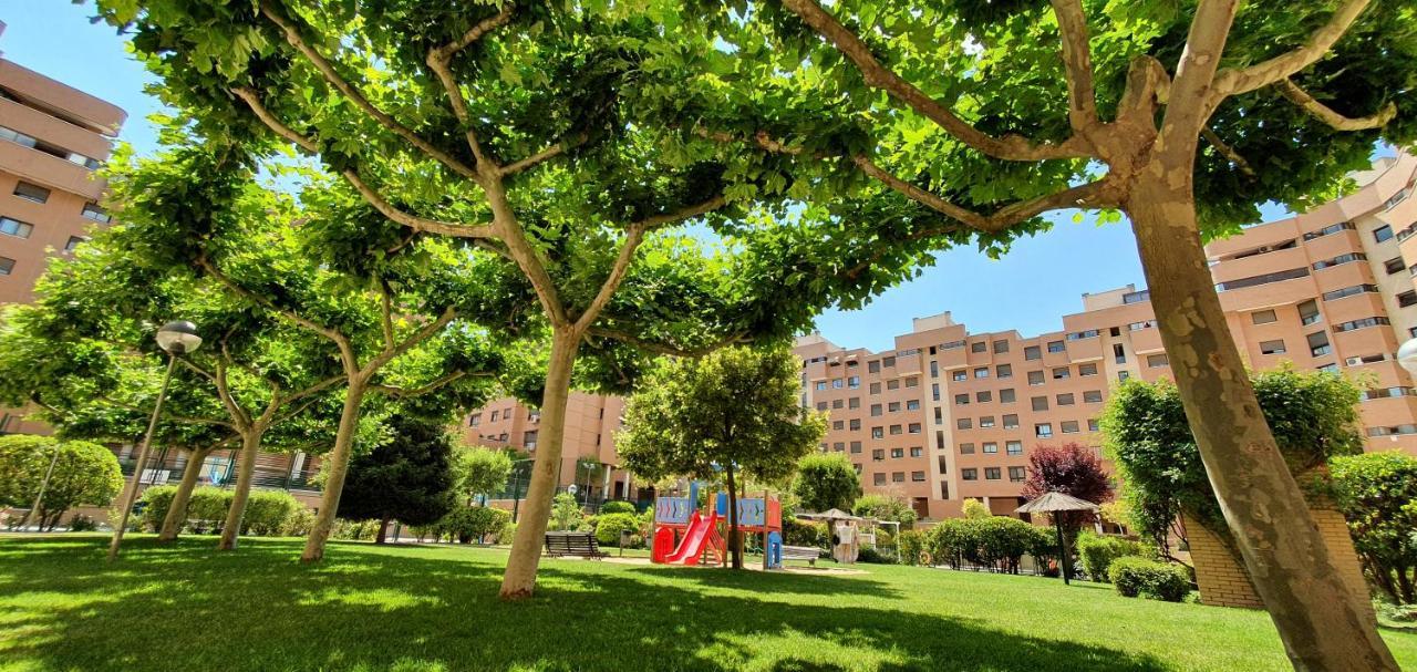 Residencial En Madrid Alquiler De Corta Estancia No Turistico Bagian luar foto