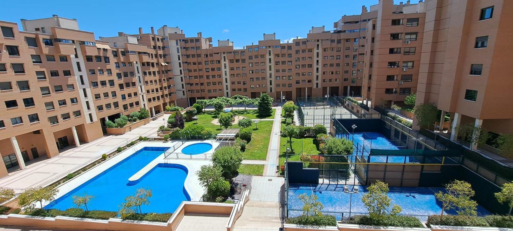 Residencial En Madrid Alquiler De Corta Estancia No Turistico Bagian luar foto